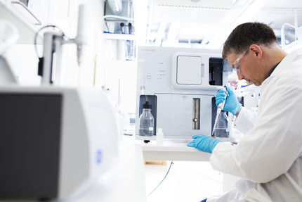 Get started with Surface Plasmon Resonance interaction a ...